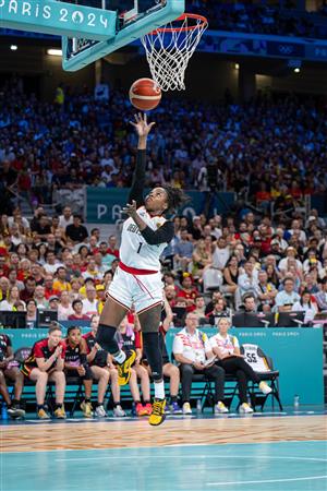 peterson shooting hoops